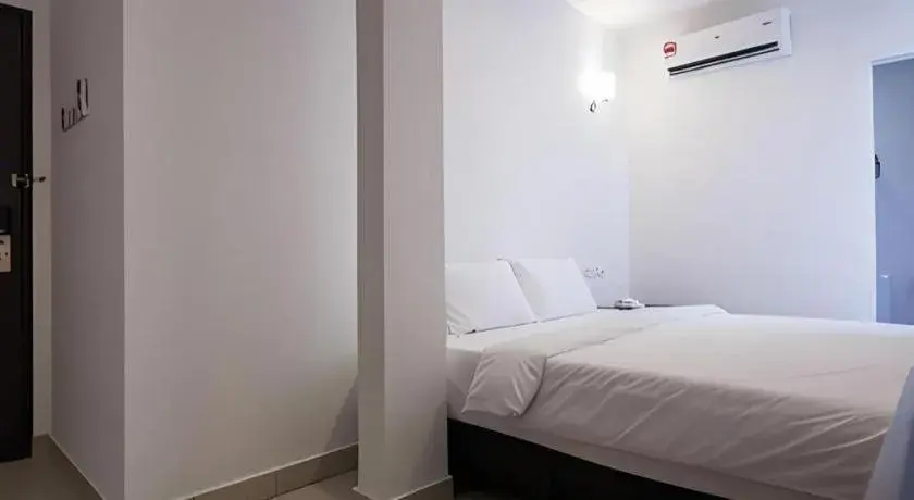 Bed in D Nice Hotel Bed in D Nice Hotel