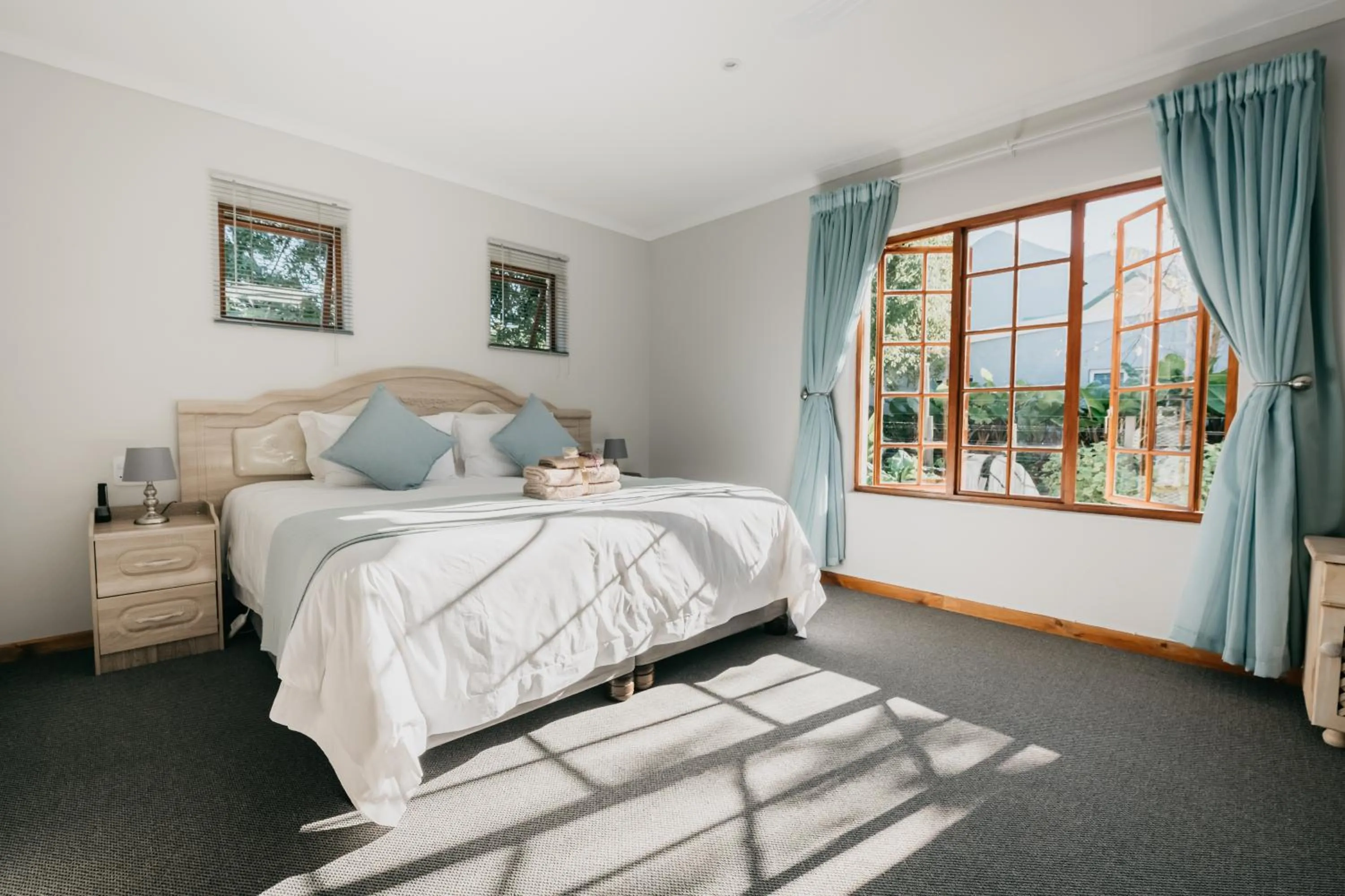 Photo of the whole room, Bed in The Village Lodge