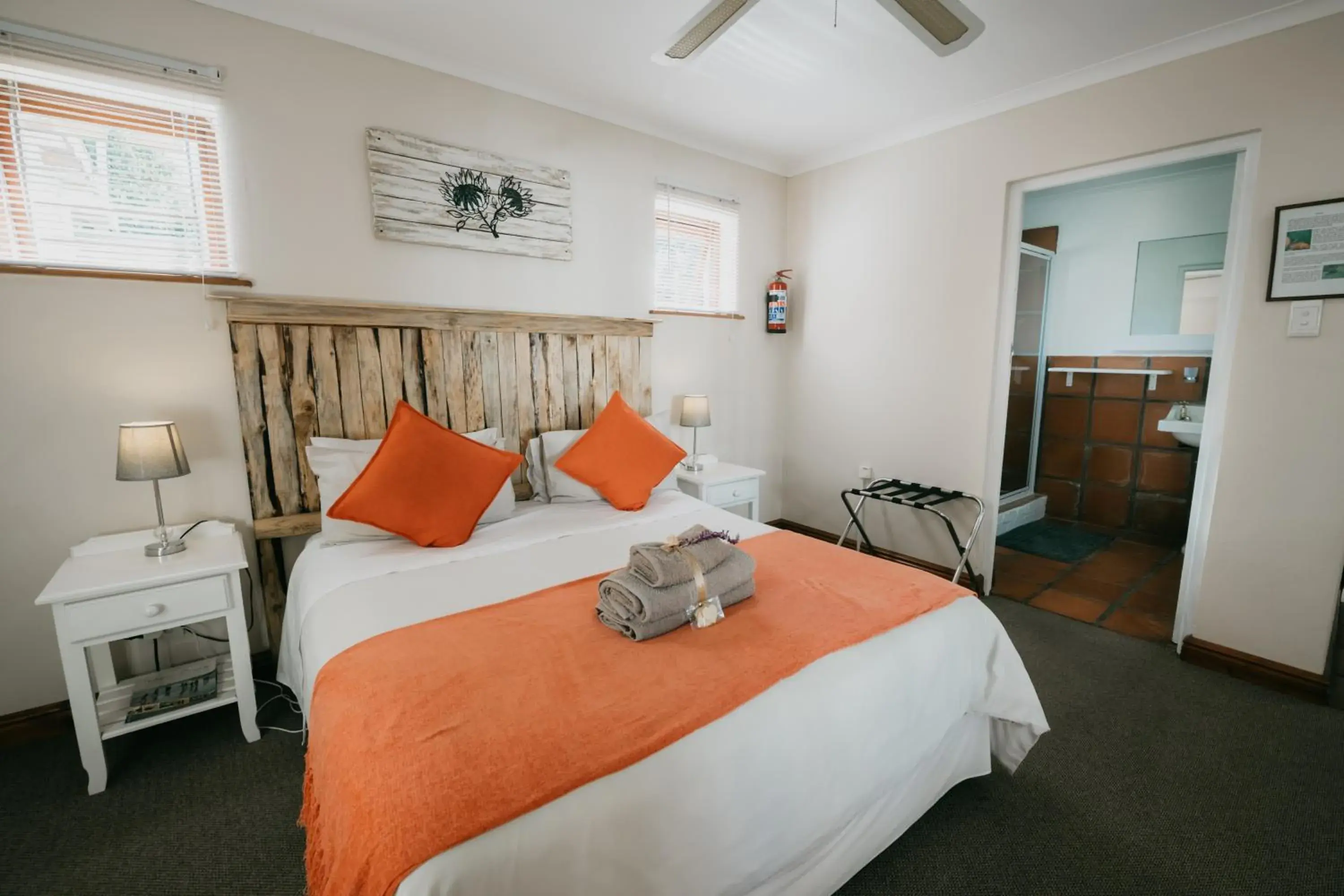 Double Room - single occupancy in The Village Lodge Double Room - single occupancy in The Village Lodge