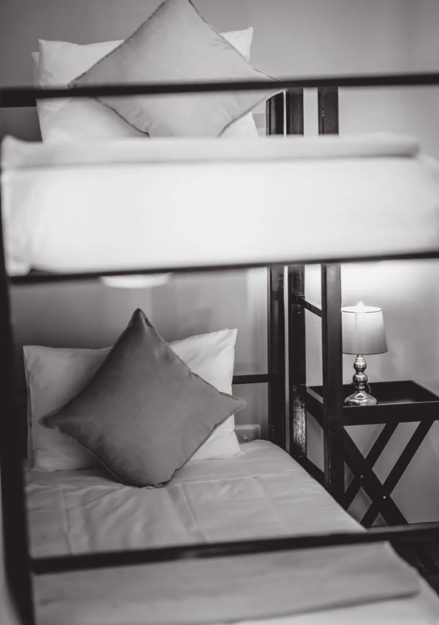 bunk bed, Bed in The Village Lodge