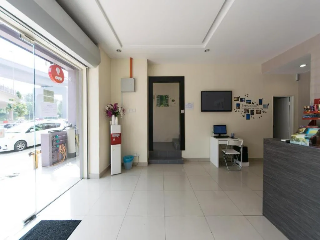 OYO 131 Dejaya Hotel Kota Damansara