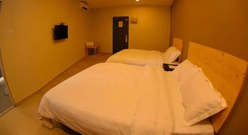 Bed in Sg. Paka Hotel Bed in Sg. Paka Hotel