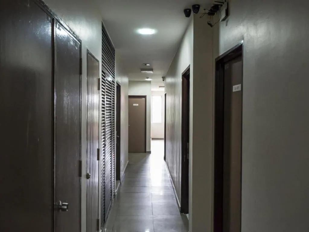OYO 191 ML Inn Hotel
