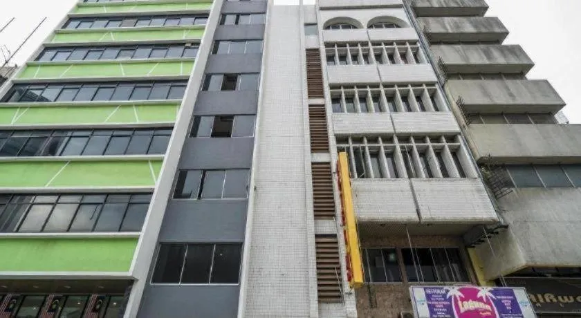 OYO 191 ML Inn Hotel