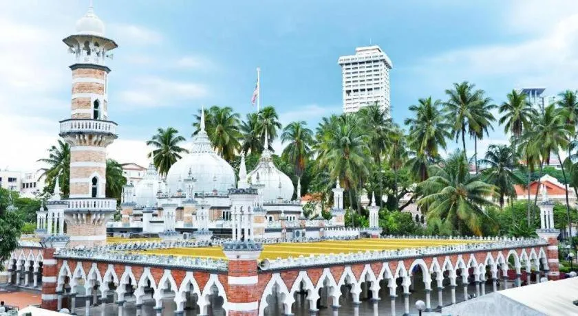 OYO 191 ML Inn Hotel