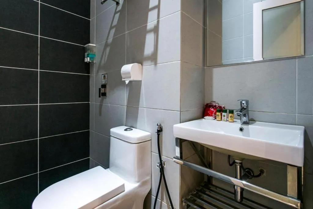 OYO 288 Sri Enstek Hotel