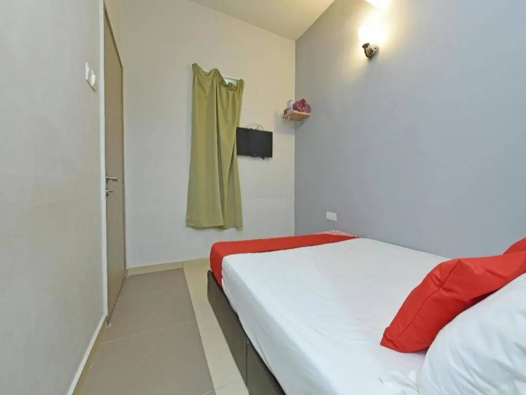 Bed in OYO 90553 Hotel 24 Seven