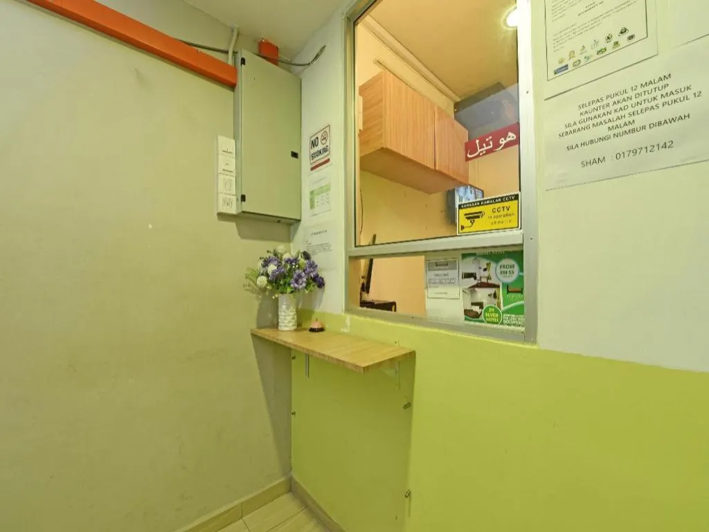 OYO 90553 Hotel 24 Seven