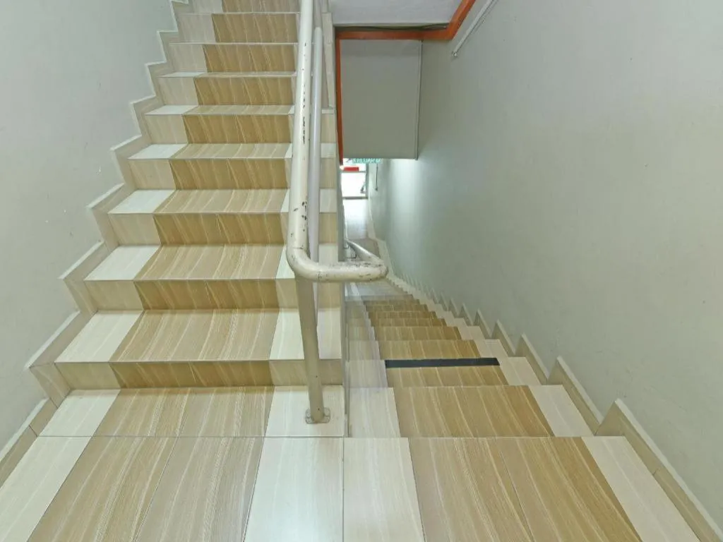 OYO 90553 Hotel 24 Seven