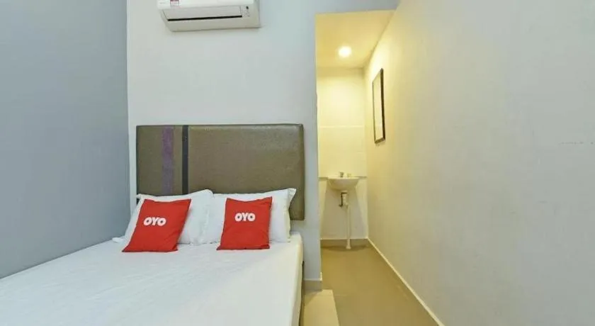 Bed in OYO 90553 Hotel 24 Seven