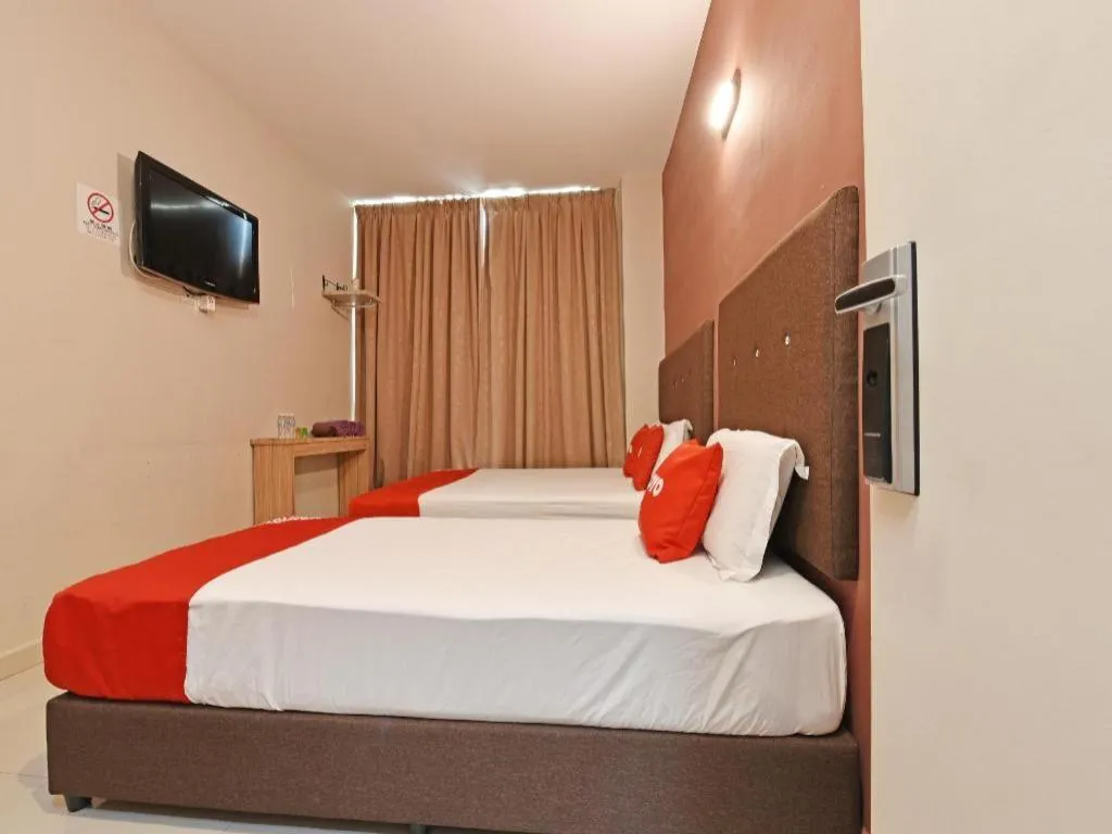 Bed in Capital O 90556 Hotel Cherita Rooms