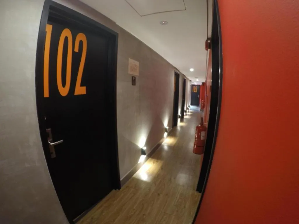 Monaco Boutique Hotel Kampung Air