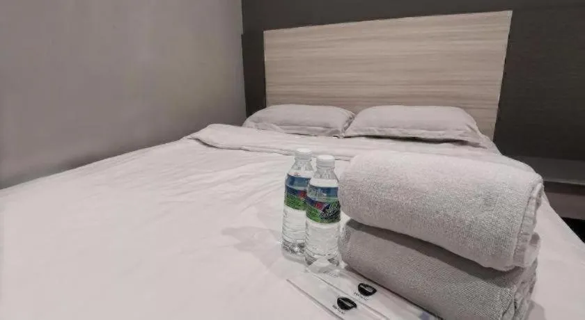 Bed in Pearl Hotel