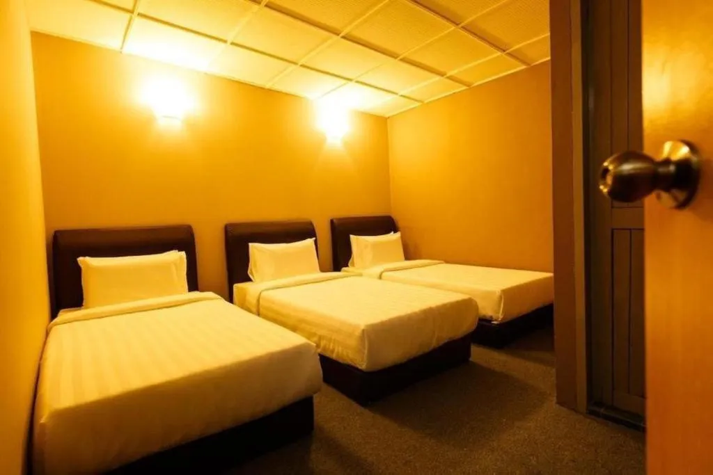 Bed in RAINFOREST Budget Stay