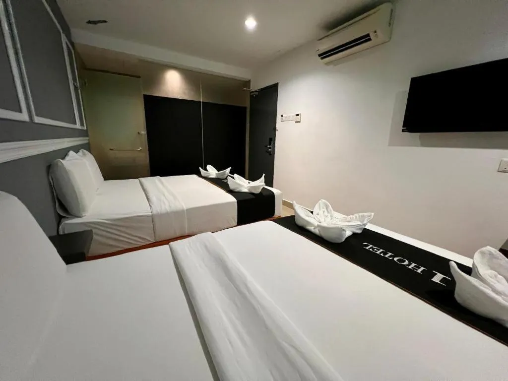 Bed in 1 Hotel Mahkota Cheras