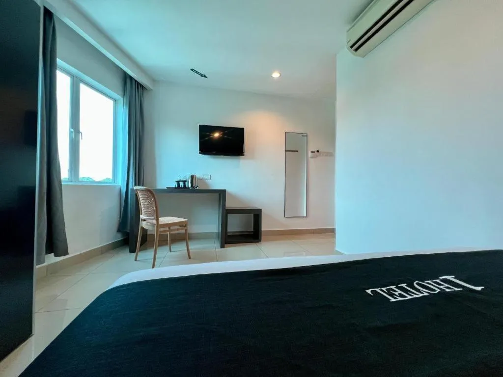 1 Hotel Mahkota Cheras