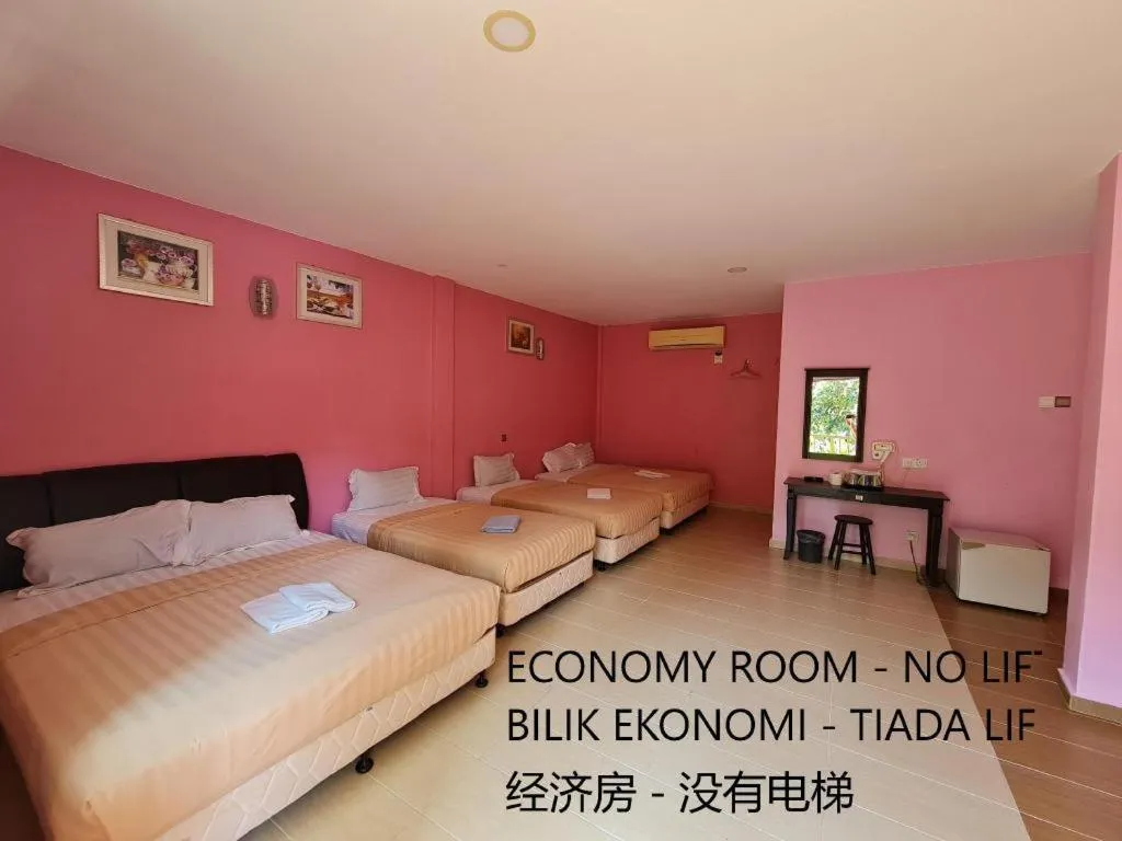 Bed in Cenang View Hotel