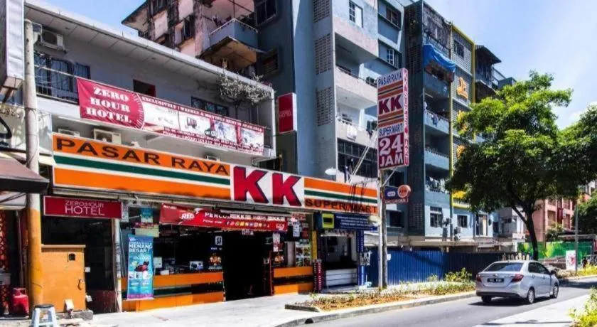 OYO 304 Zero Hour Hotel