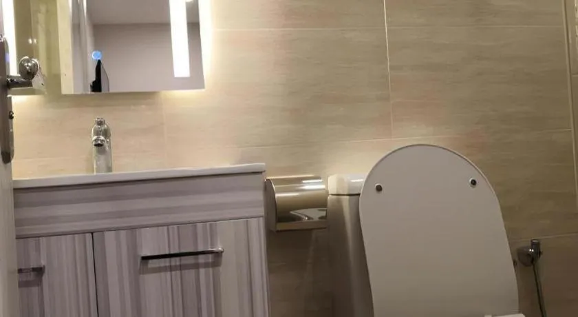 Hotel LoLex Kuchai Lama