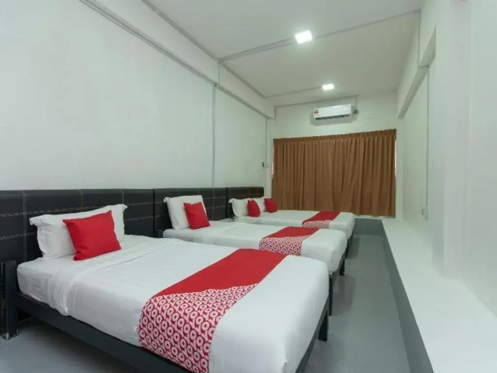 Bed in OYO 43993 Madsuite Bed in OYO 43993 Madsuite