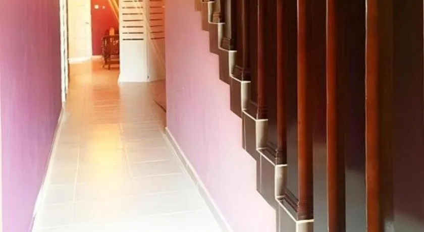 HOTEL BAJET MUGHOH SENGOTI