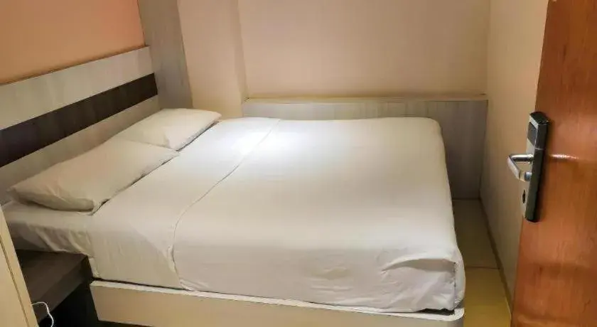 Bed in KTC HOTEL Bed in KTC HOTEL