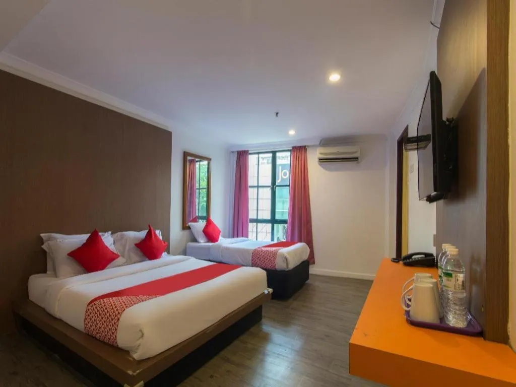 Bed in OYO 1045 Azimuth Hotel