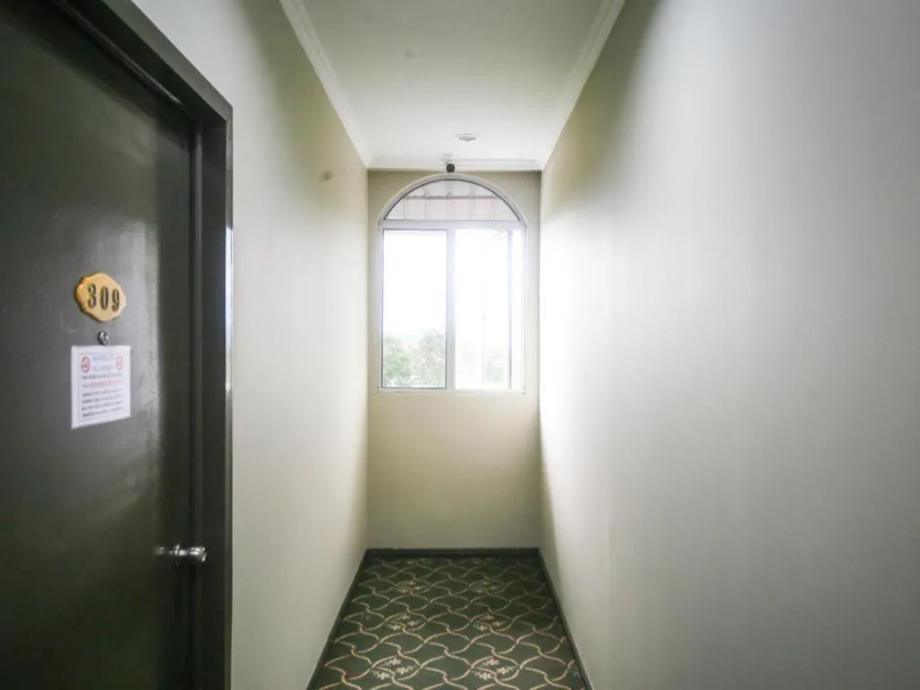 OYO 563 Jockey Lodge Hotel
