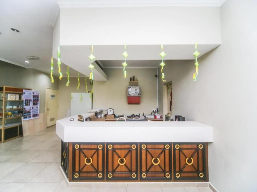 OYO 563 Jockey Lodge Hotel