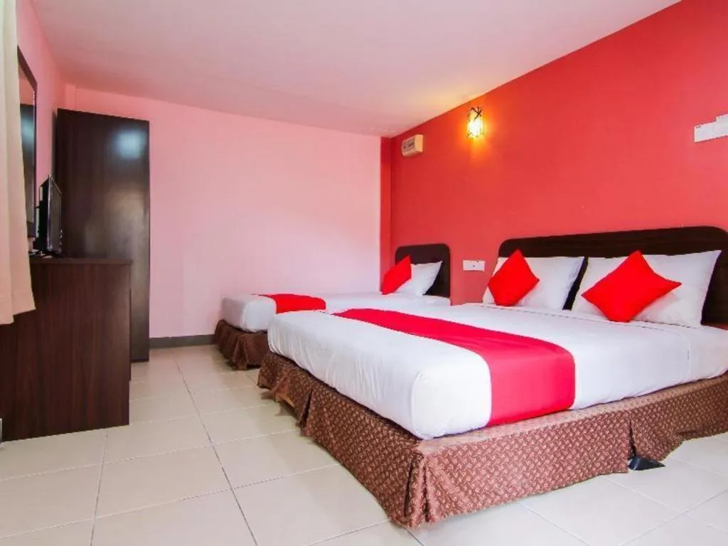 Bed in OYO 11343 Hotel Putra Iskandar