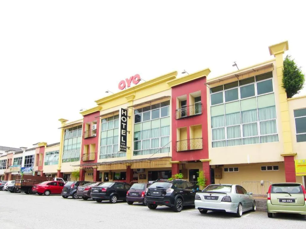 OYO 11343 Hotel Putra Iskandar