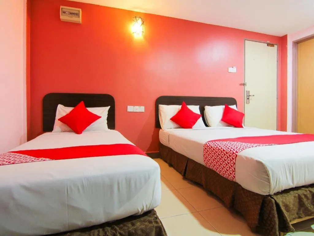 Bed in OYO 11343 Hotel Putra Iskandar