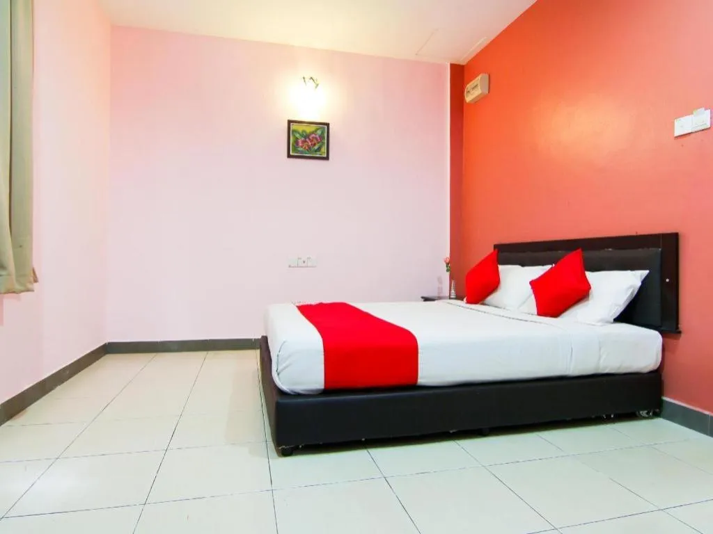 Bed in OYO 11343 Hotel Putra Iskandar