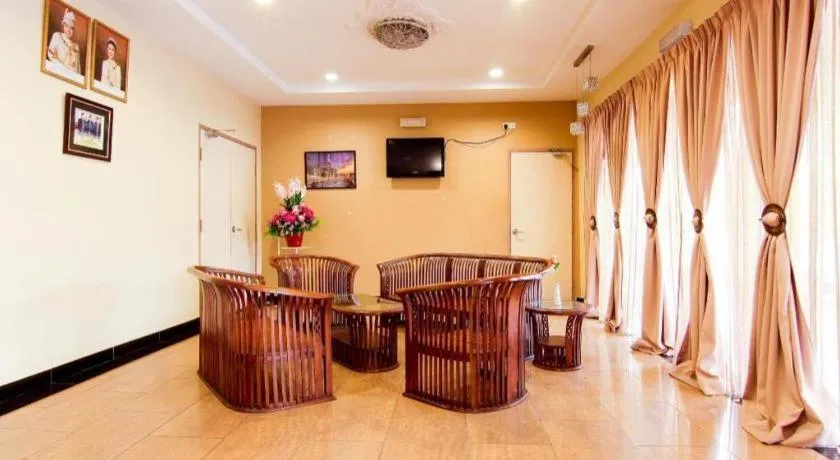 OYO 11343 Hotel Putra Iskandar