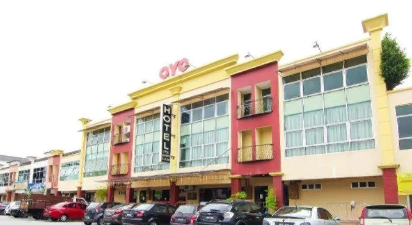 OYO 11343 Hotel Putra Iskandar