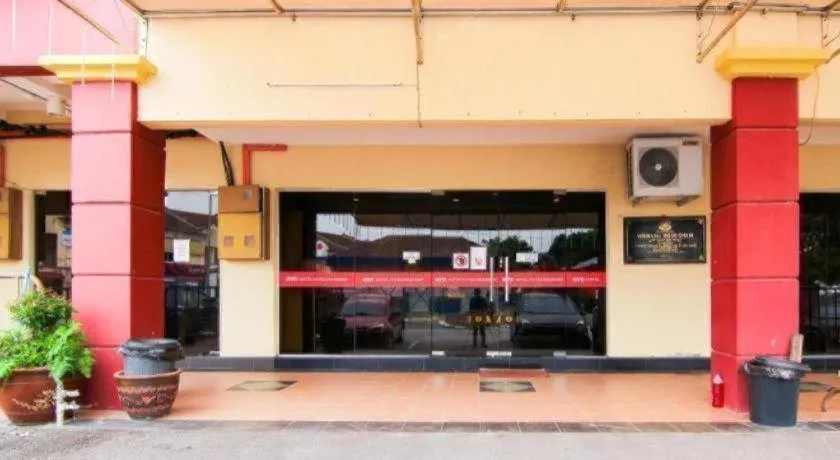 OYO 11343 Hotel Putra Iskandar