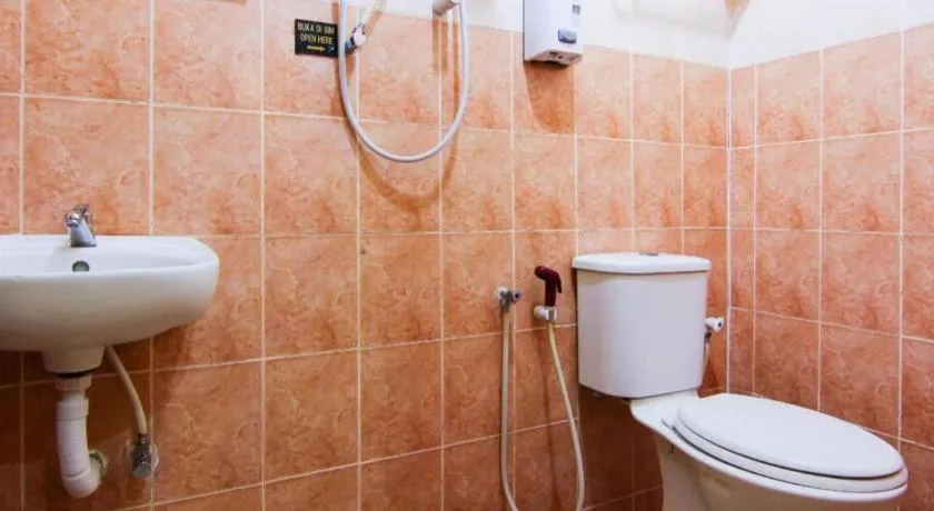 OYO 11343 Hotel Putra Iskandar