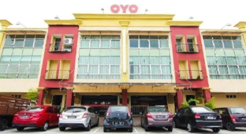 OYO 11343 Hotel Putra Iskandar