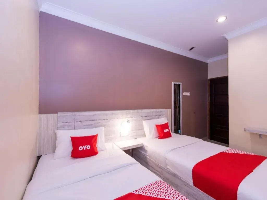 Bed in Capital O 89366 Spring Inn Hotel Bed in Capital O 89366 Spring Inn Hotel