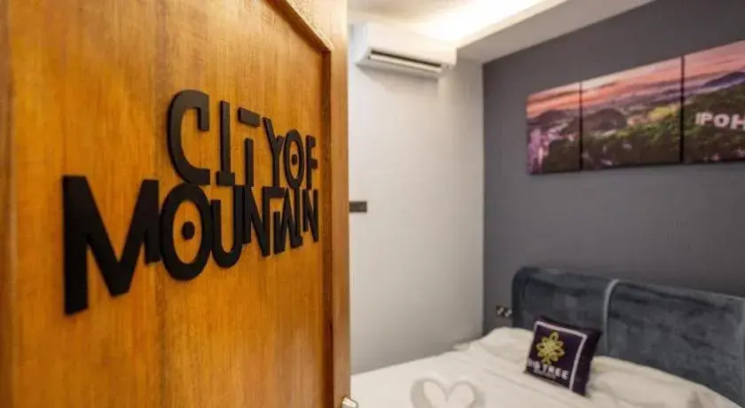 Bed in Big Tree Boutique Bed in Big Tree Boutique