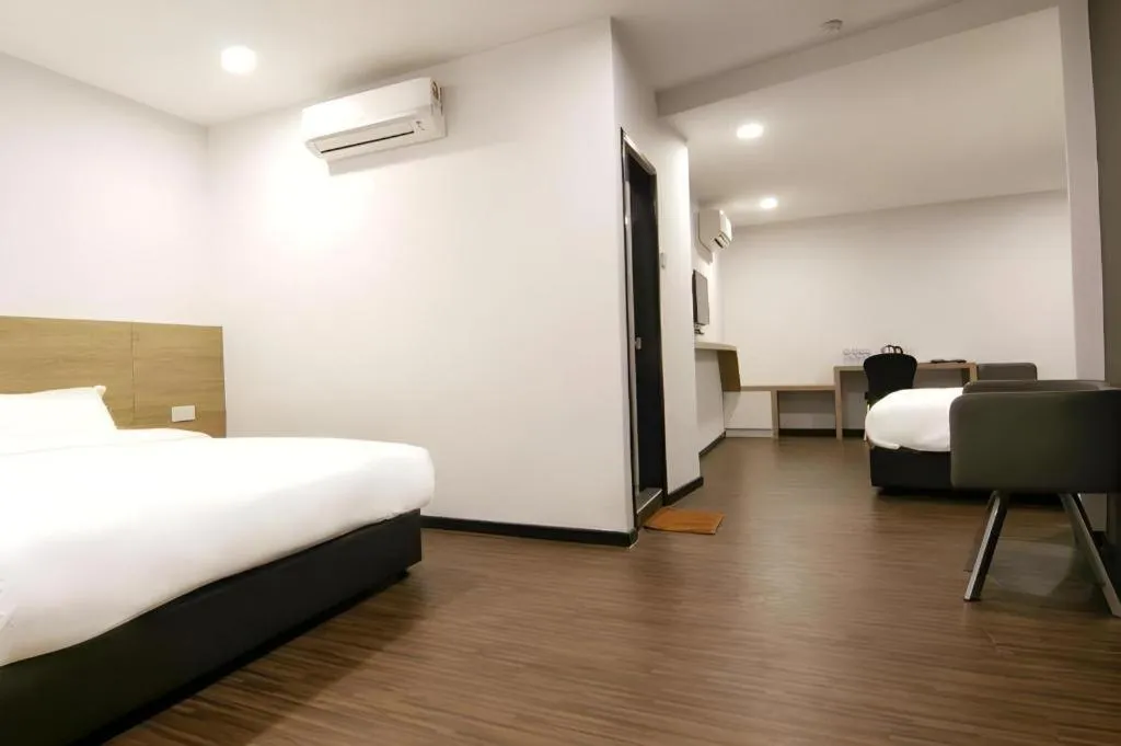 Bed in V Plus Hotel Ipoh