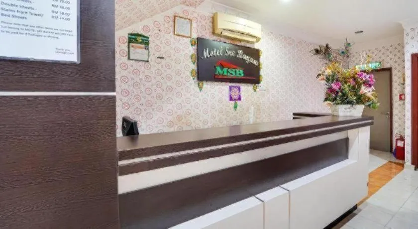 OYO 44058 MOTEL SRE BAYAM