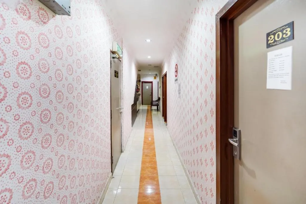 OYO 44058 MOTEL SRE BAYAM