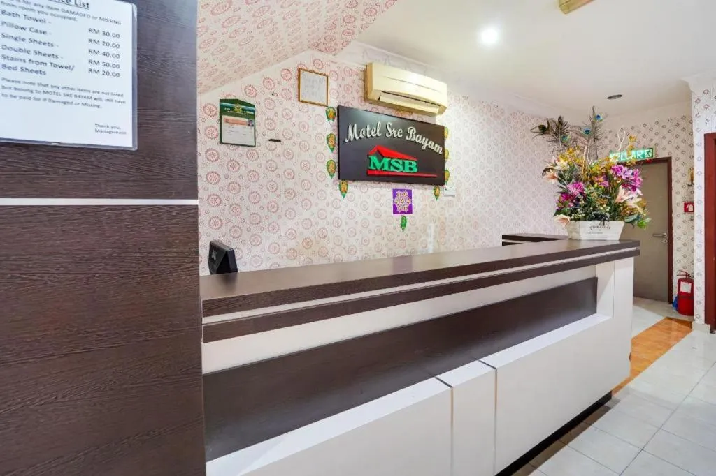 OYO 44058 MOTEL SRE BAYAM