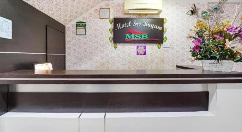 OYO 44058 MOTEL SRE BAYAM