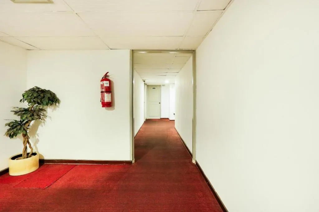 OYO 89638 Hotel Mandarin Inn