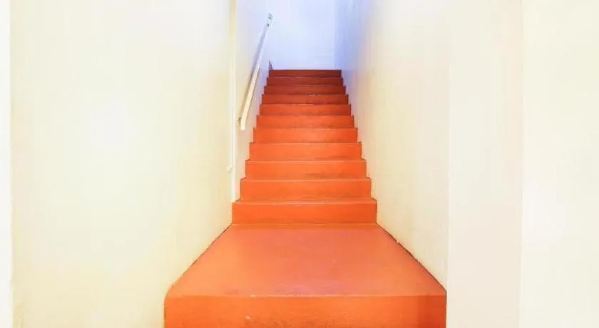 OYO 89638 Hotel Mandarin Inn