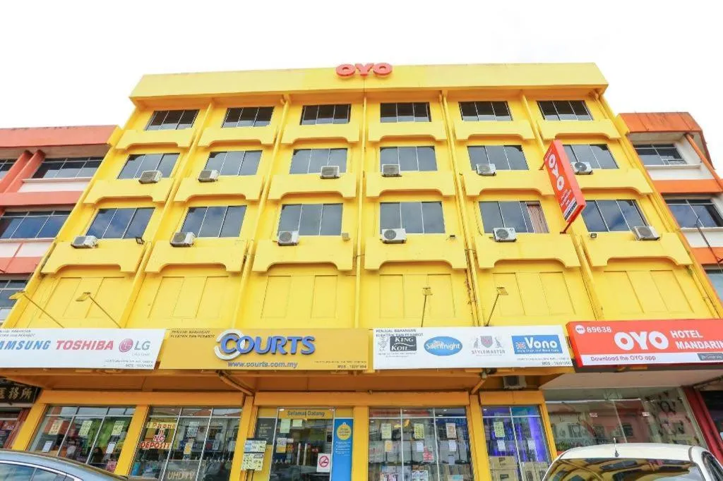 OYO 89638 Hotel Mandarin Inn