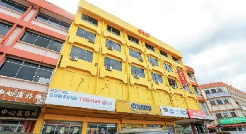 OYO 89638 Hotel Mandarin Inn