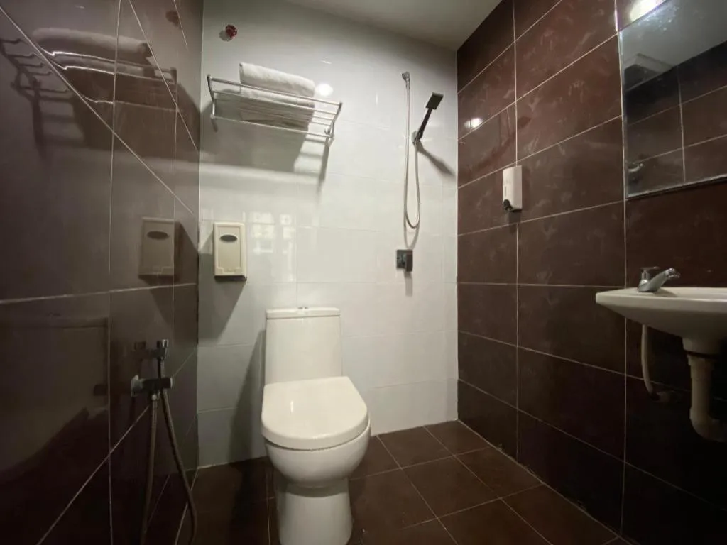 OYO 89752 7 DAYS EXPRESS HOTEL